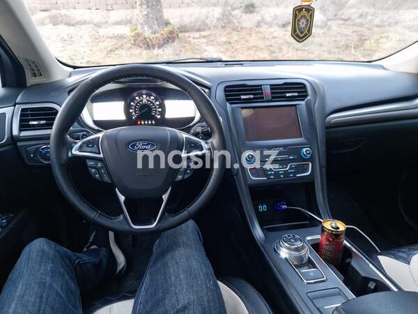 Ford Fusion (North America) - Image 7