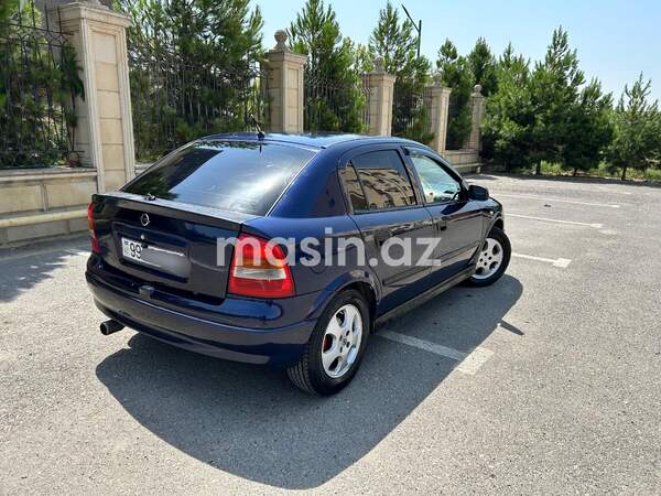 Opel Astra - Image 6