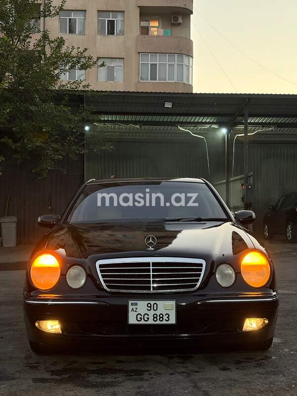 Mercedes E 320