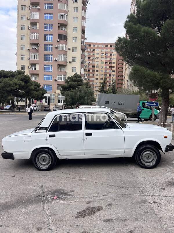 LADA (VAZ) 2107 - Image 4