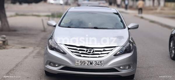 Hyundai Sonata - Image 2