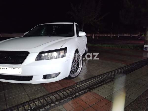 Hyundai Sonata - Image 5
