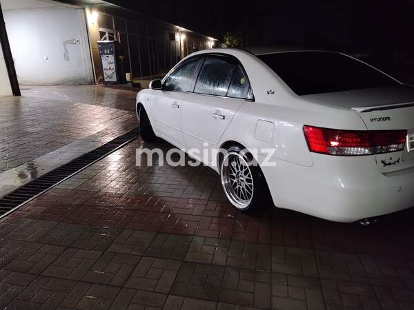 Hyundai Sonata - Image 8