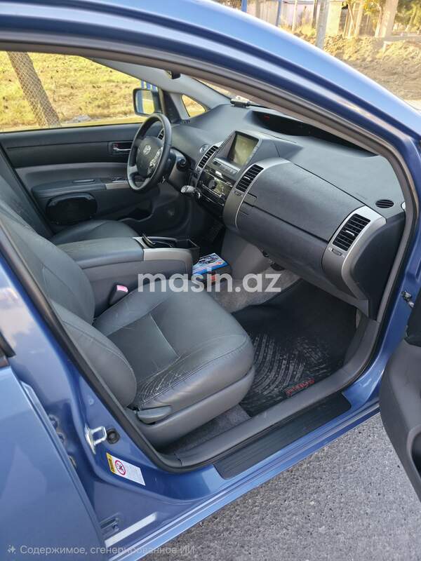 Toyota Prius - Image 8