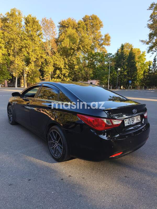 Hyundai Sonata - Image 6