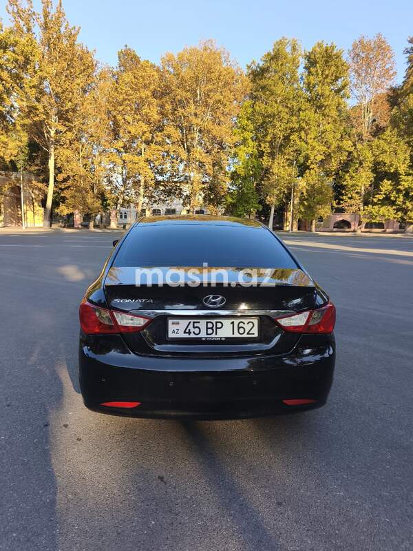 Hyundai Sonata - Image 7
