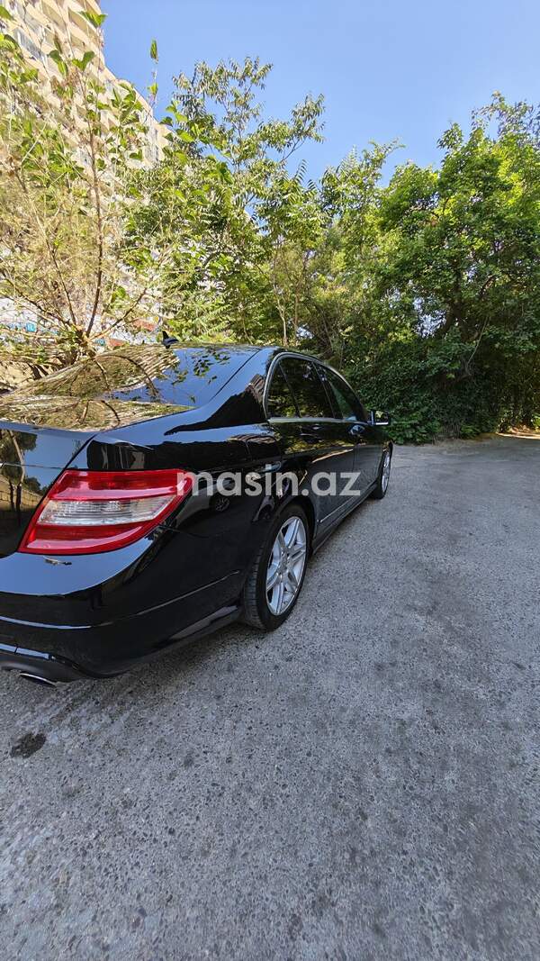 Mercedes C 350 - Image 2