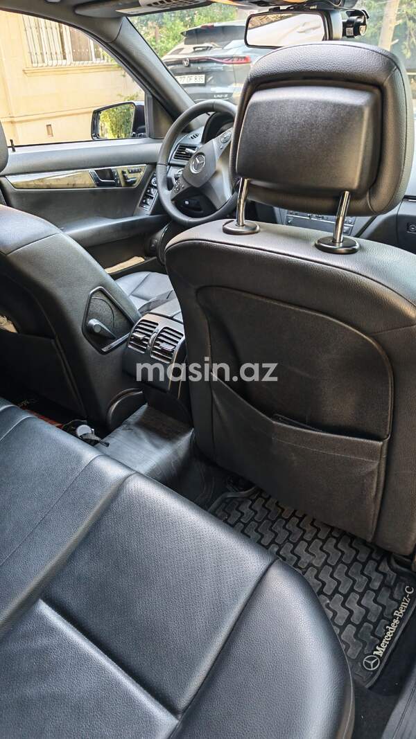 Mercedes C 350 - Image 4