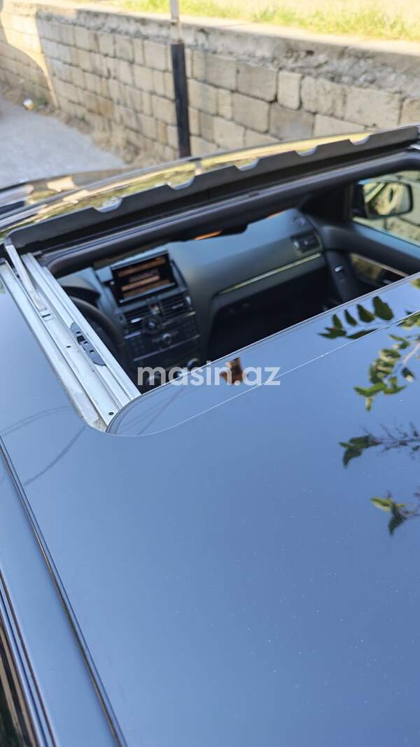 Mercedes C 350 - Image 7