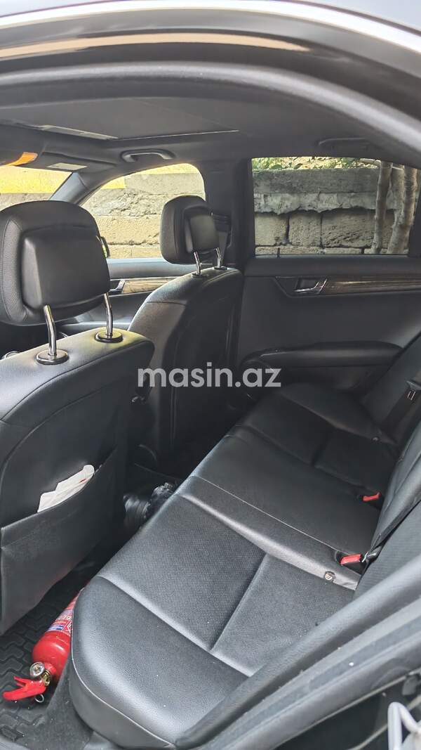 Mercedes C 350 - Image 8