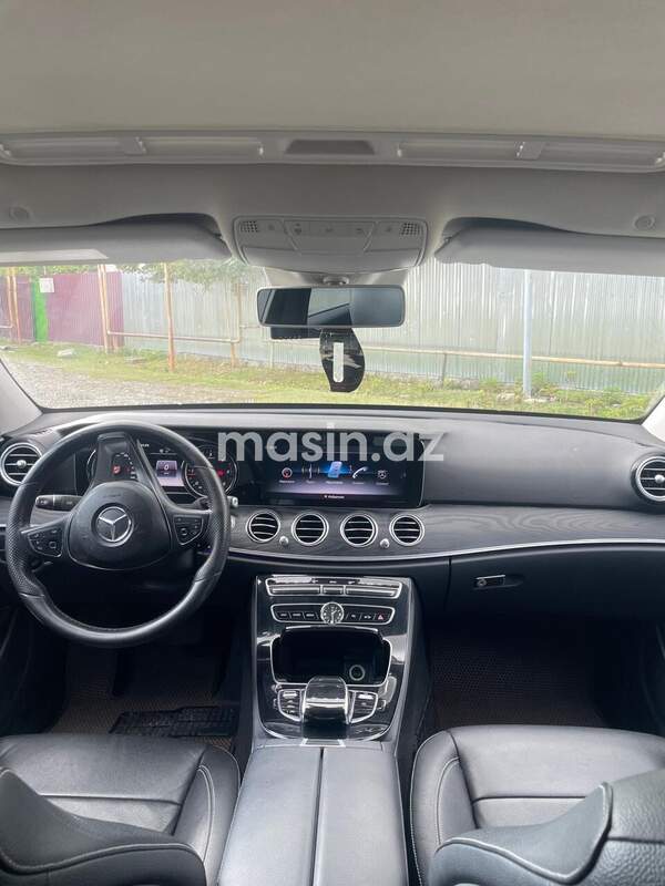 Mercedes E 220 d - Image 3