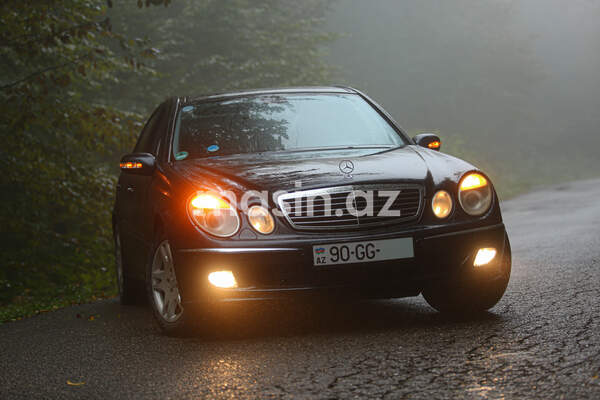 Mercedes E 240 - Image 9