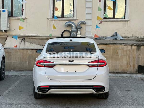 Ford Fusion (North America) - Image 4