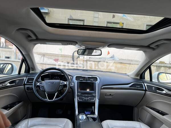 Ford Fusion (North America) - Image 9