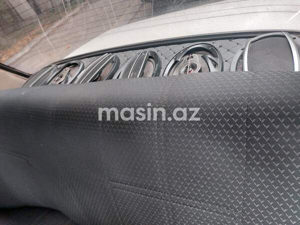 LADA (VAZ) 2107 - Image 7