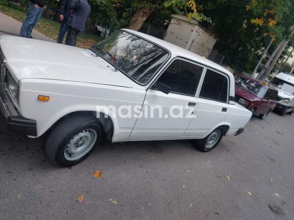 LADA (VAZ) 2107 - Image 9
