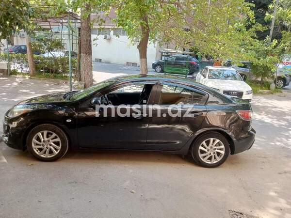 Mazda 3 - Image 3