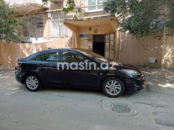 Mazda 3 - Image 5