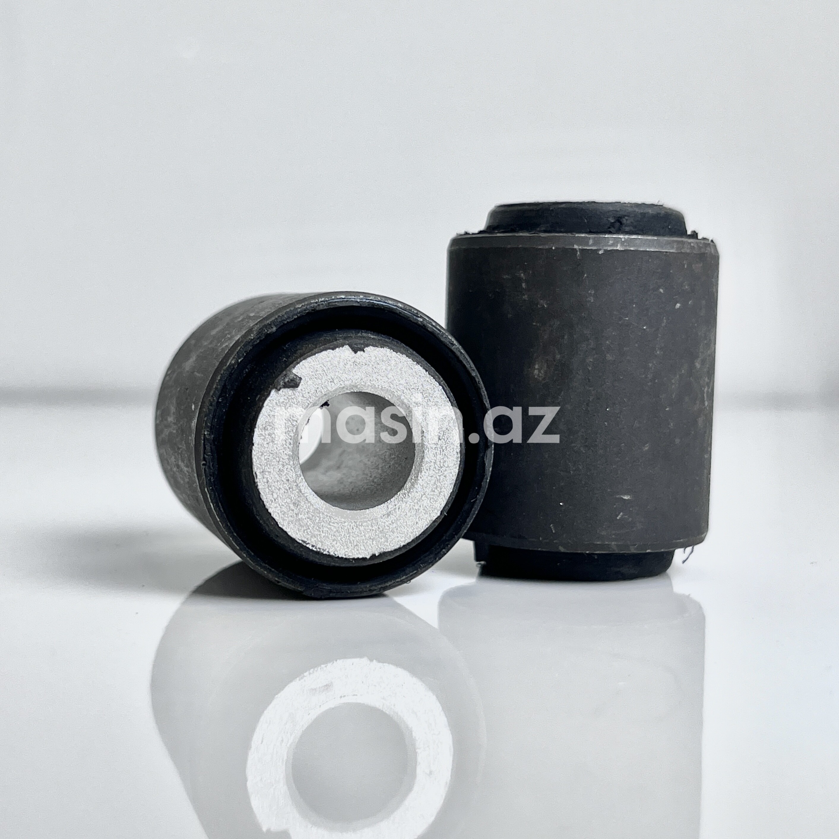 Mercedes W202 - Arxa qolun vtulkası