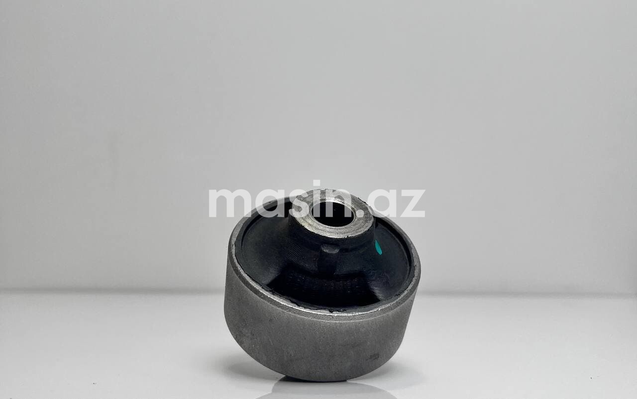 Nissan Tiida - Vtulka